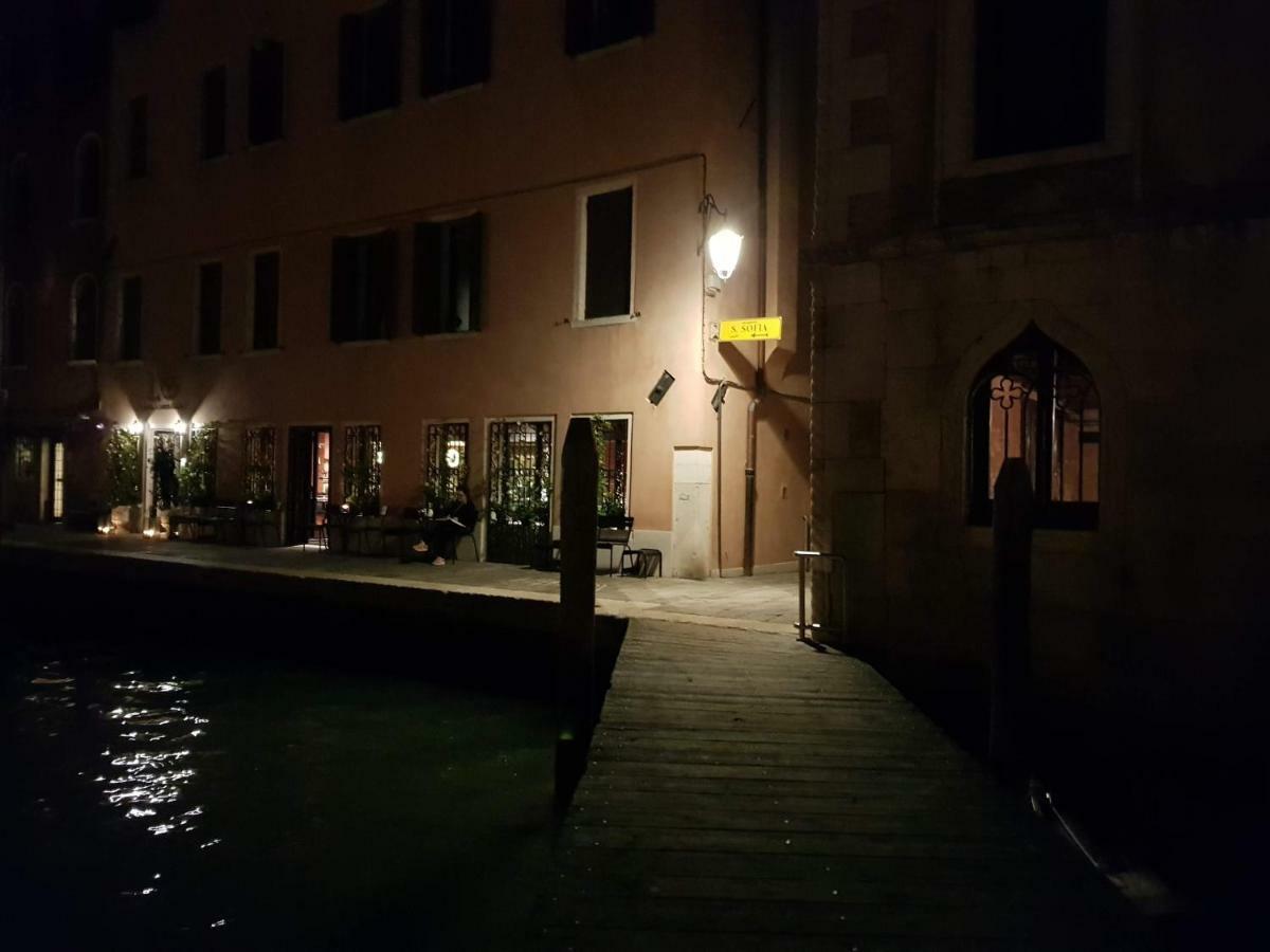 Palazzo Morosini Brandolin Dimora Romantica Venedig Exteriör bild
